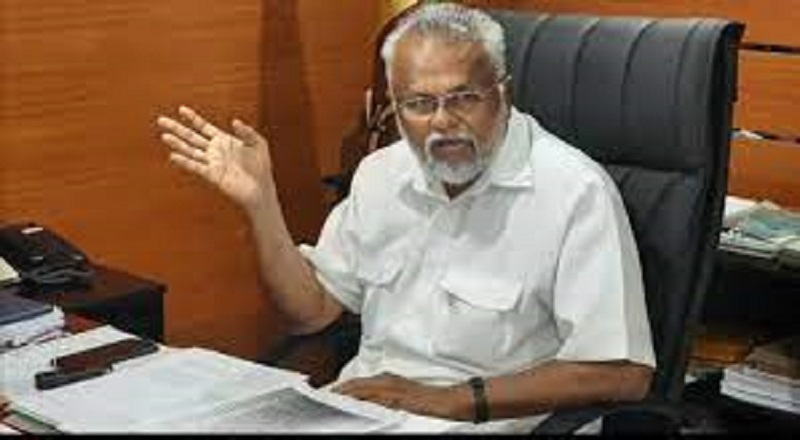 இலங்கை கடற்பரப்பில் இழுவை வலை தொழில் மேற்கொள்ளப்படுவதை எக்காரணம் கொண்டும் அனுமதிக்க முடியாது- டக்ளஸ்  