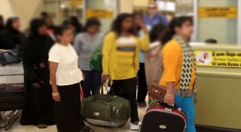 2,000 அரச பணியாளர்கள் வெளிநாட்டு வேலைக்கு!