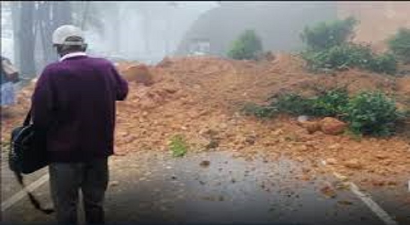 மூன்று மாவட்டங்களுக்கு மண்சரிவு எச்சரிக்கை!