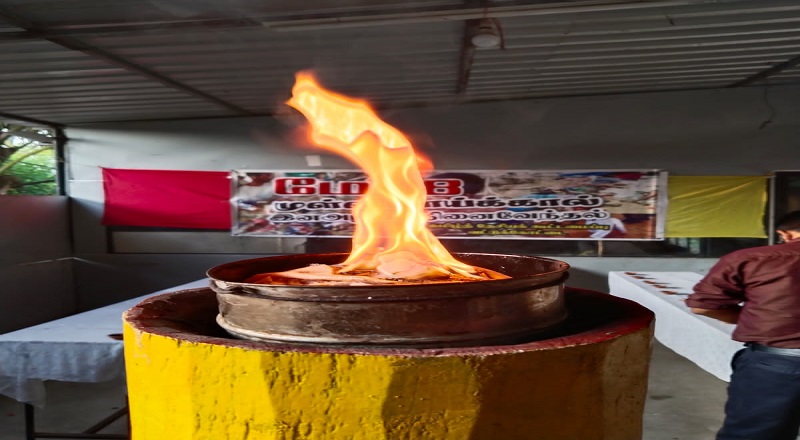 வட்டுக்கோட்டை தமிழரசு கட்சியின் அலுவலகத்தில் முள்ளிவாய்க்கால் நினைவேந்தல்- படங்கள் இணைப்பு