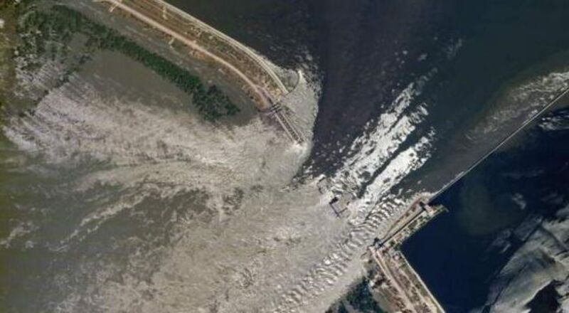 யுக்ரேனில் அணை தகர்ப்பு; 100 சிறு நகரங்கள், கிராமங்கள் வெள்ளக்காடாயின!