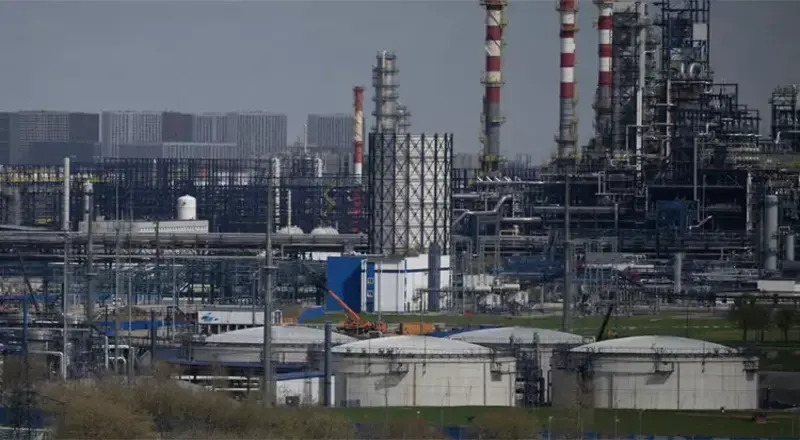 ரஷ்யாவின் 80 சதவீத கச்சா எண்ணெயை இந்தியாவும் சீனாவும் கொள்முதல்