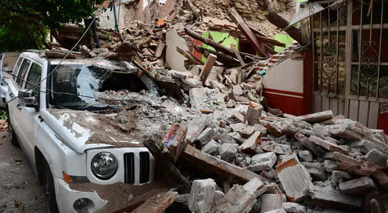 மெக்சிகோவில் 6.3 ரிக்டர் அளவில் சக்திவாய்ந்த நிலநடுக்கம் ஏற்பட்டது.