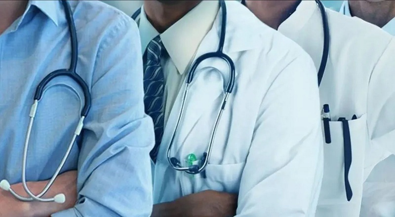 நாட்டின் சுகாதார சேவை வீழ்ச்சியடைவதை தடுக்க வேண்டும் எனக் கோரிக்கை!