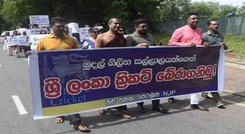நிதியை முறைக்கேடாக பயன்படுத்தியதாக இலங்கை கிரிகெட் நிறுவனம் மீது குற்றச்சாட்டு!