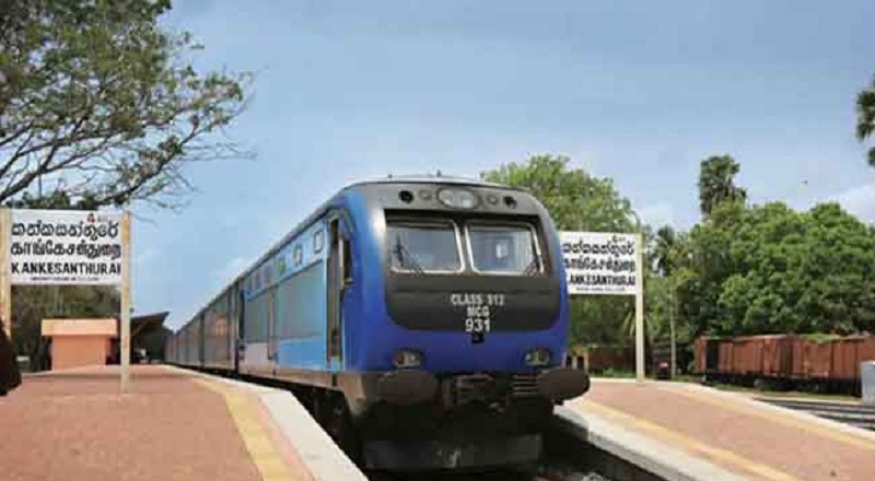 யாழ்நிலா ரயில் தனது சேவையை ஆரம்பித்துள்ளது!