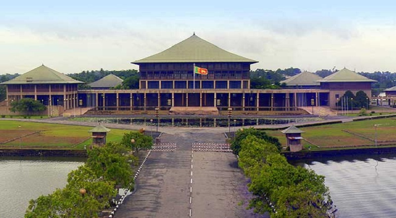 பாராளுமன்றில் பெண் ஊழியர்கள் துஷ்பிரயோகம் குறித்து விசாரிக்க குழு நியமனம்!