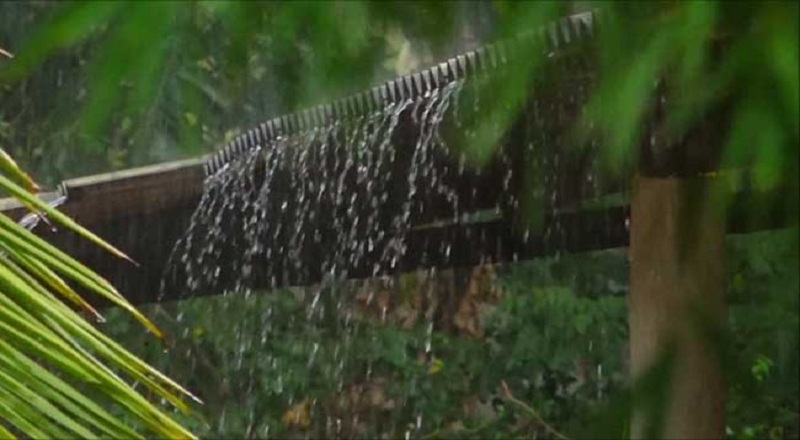 கடும் வெப்பம் நிலவிய அநுராதபுரத்தில் மழை கொட்டித்தீர்த்தது!