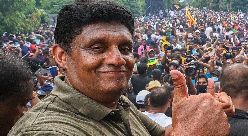 சஜித்துடன் கைக்கோர்த்த எதிரணியின் உறுப்பினர்!