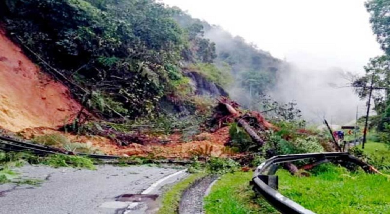 இலங்கையின் பல பகுதிகளுக்கு மண்சரிவு அபாய எச்சரிக்கை விடுப்பு!