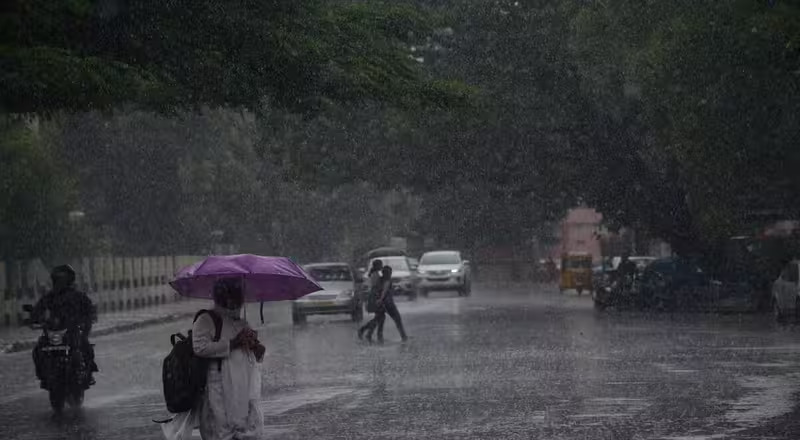 தமிழகத்தின் 12 மாவட்டங்களில் இன்று கனமழைக்கு வாய்ப்பு!