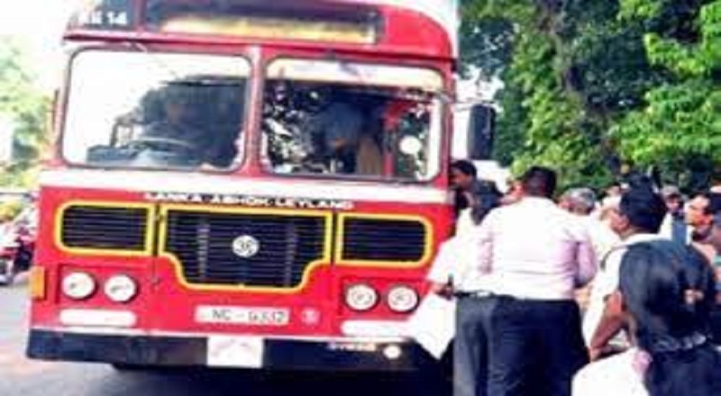 ஓடும் பேருந்தில் பெண் ஒருவருக்கு நேர்ந்த நிலை!
