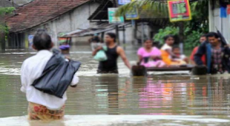 இலங்கையின் பல இடங்களில் மழைவீழ்ச்சி பதிவு : வெள்ள அபாய எச்சரிக்கையும் விடுப்பு!