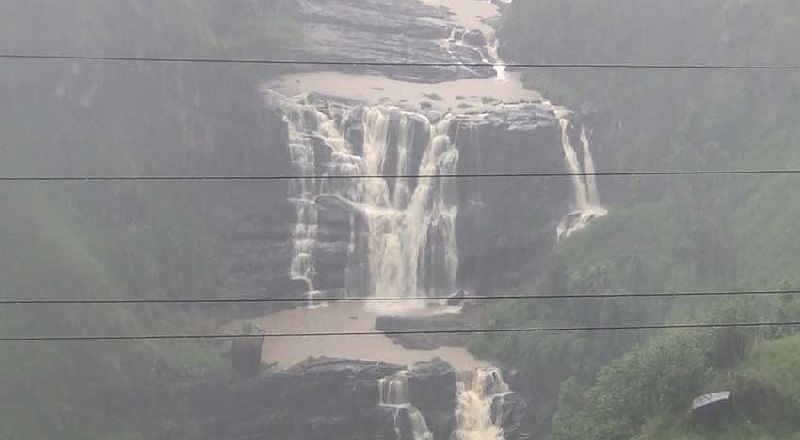 நீர்வீழ்ச்சி, நீர்தேக்கங்களில் நீர் வரத்து அதிகரிப்பு : சுற்றுலா பயணிகளுக்கு எச்சரிக்கை!