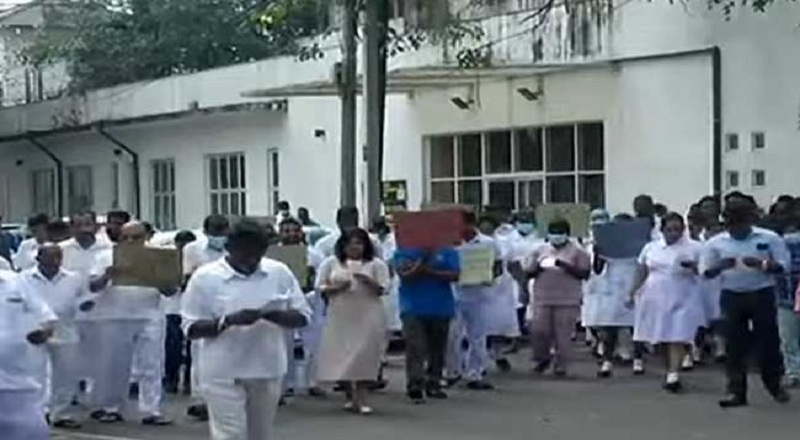 இராணுவத்தினை கொண்டுவந்து அடக்கினால் தொடர்ந்து போராட்டத்தில் ஈடுபடுவோம் : தொழிற்சங்கங்கள் எச்சரிக்கை!