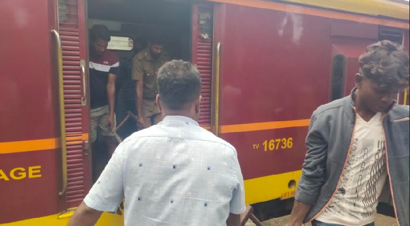 கிளிநொச்சியில் புகையிரதத்துடன் மோதுண்டு இளம் குடும்பஸ்தர் பலி!