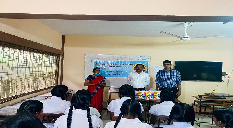 யாழ்ப்பாணத்தில் தெரிவு செய்யப்பட்ட 18 மாணவர்களுக்கு கற்றல் உபகரணங்கள் வழங்கிவைப்பு!
