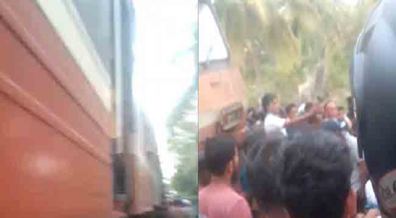 புலிச்சகுளம் புகையிரத நிலையத்திற்கு அருகில் ஒன்றுக்கூடிய மக்களால் பதற்றம்!
