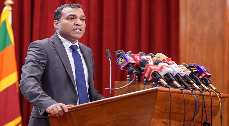 இலங்கை விமானப் படையில் சேர யாழ் இளைஞர்,யுவதிகளுக்கு அழைப்பு!