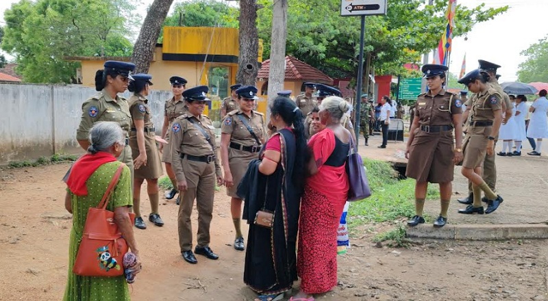 வவுனியாவில் ஜனாதிபதியின் விஜயத்திற்கு காணாமல் ஆக்கப்பட்டோரின் உறவினர்கள் எதிர்ப்பு!