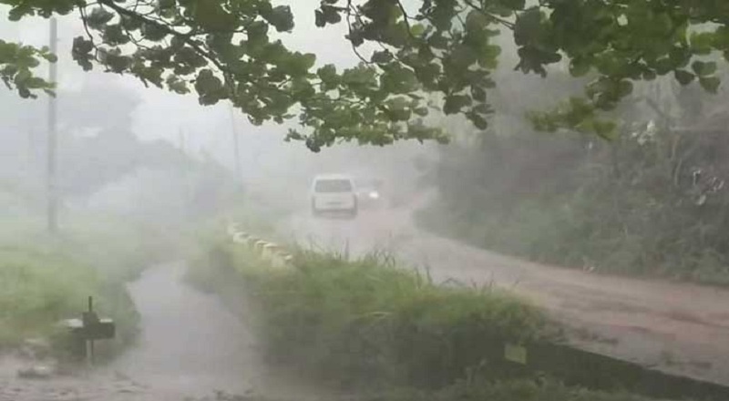 இலங்கையின் பல பகுதிகளில் சீரற்ற வானிலையே தொடரும்!