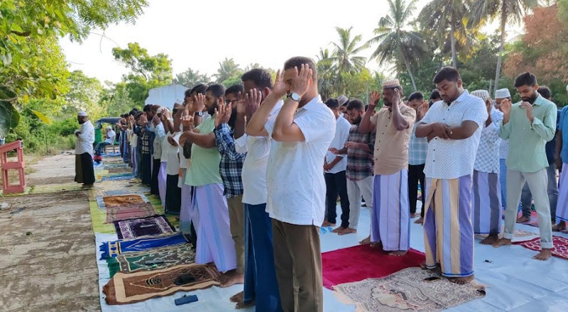 வவுனியாவில் ஹஜ் பெருநாள் சிறப்பு தொழுகை!