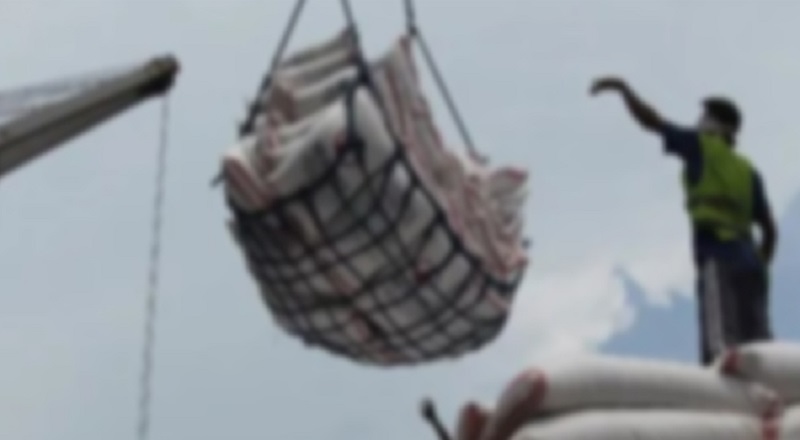 இறக்குமதி செய்யப்பட்ட  75,000 கிலோ அரிசி சுங்கத்தில் இருந்து விடுவிக்கப்பட்டுள்ளது!