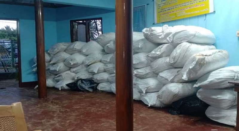 சட்டவிரோதமாக இறக்குமதி  செய்யப்பட்ட இஞ்சியுடன் நால்வர் கைது!
