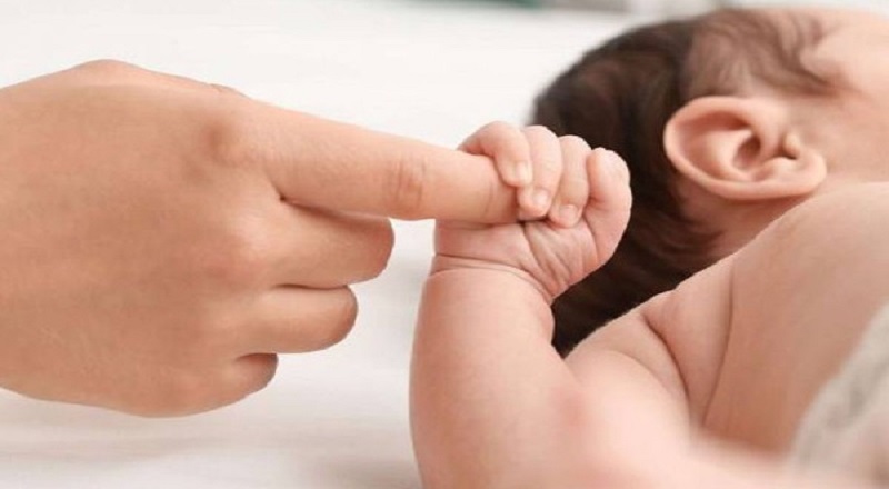 இலங்கையில் வீழ்ச்சியடைந்து வரும் குழந்தை பிறப்பு விகிதம்!