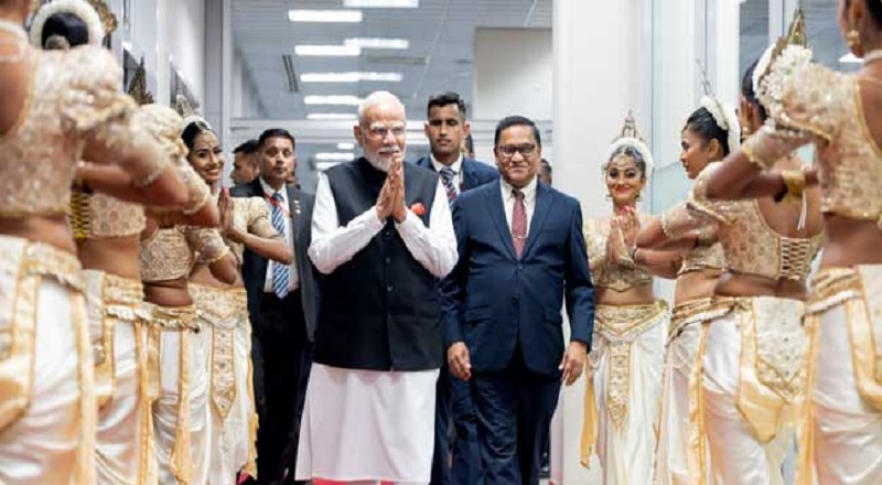 உத்தியோகப்பூர்வ விஜயம் மேற்கொண்டு இலங்கையை வந்தடைந்தார் மோடி!