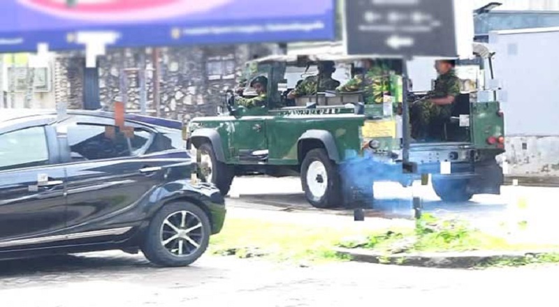 தலவதுகொட பகுதியில் உள்ள ஒரு இரவு விடுதியின் முன் துப்பாக்கிச்சூடு!