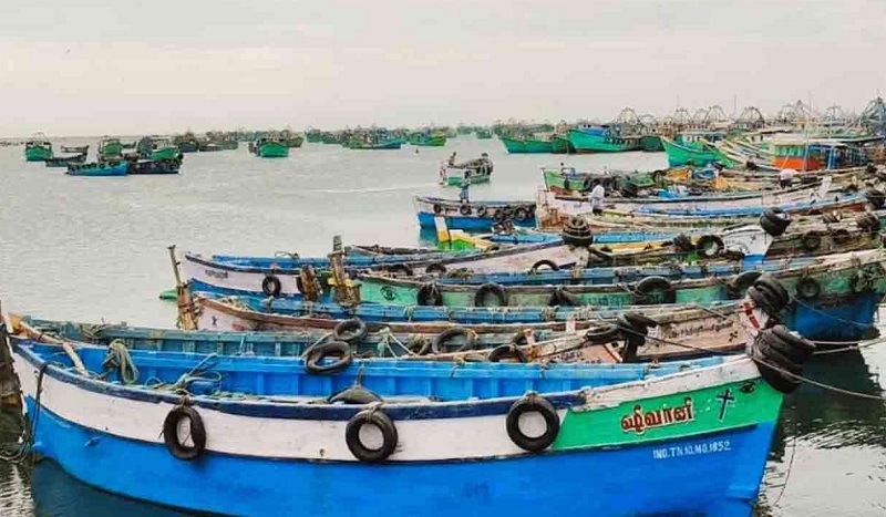 இலங்கை சிறையில் மீனவர்கள்: இராமேஸ்வரத்தில் தொடர் வேலை நிறுத்த போராட்டம்