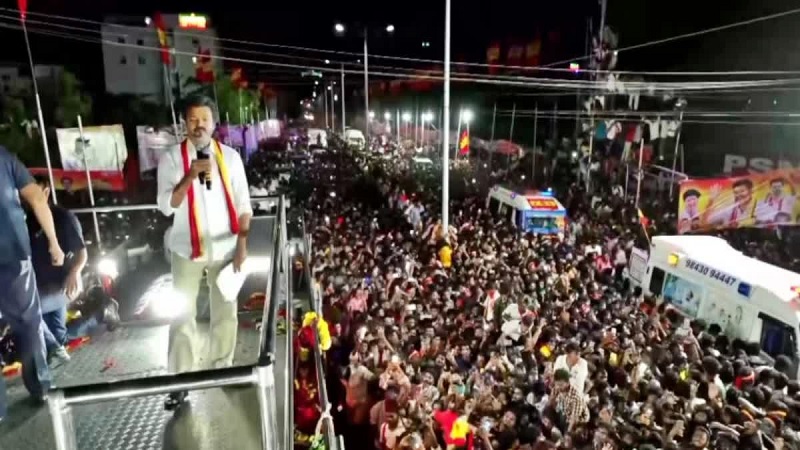 கரூர் சம்பவம் குறித்து தவெக தலைவர் விஜய் கவலை மற்றும் அதிர்ச்சி