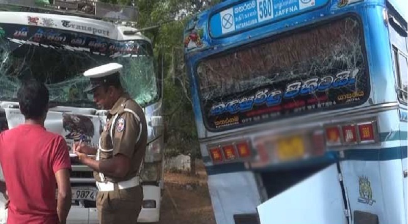 மிஹிந்தலை A9 வீதியில் விபத்துக்குள்ளான பேருந்து - மூவர் படுகாயம்!