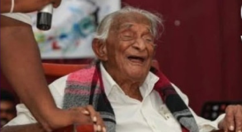 110 வயதில் மிக மகிழ்வுடன் வாழும் முதியவர்! இலங்கையில் ஆச்சரியம்