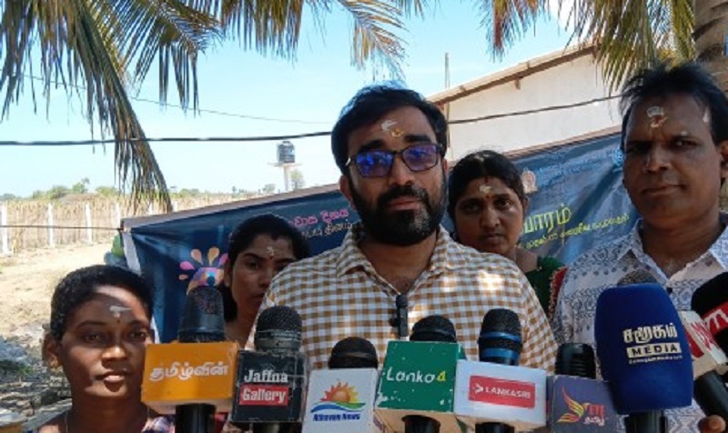 வடக்கில் உள்ள நூறு பாடசாலைகள் அடுத்த வருடத்தில்  புனரமைப்பு செய்யப்படும்: இளங்குமரன்