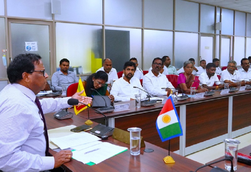 வடக்கில் சந்தைகளில் கழிவு முறைகளை நீக்க பொலிஸாரின் ஒத்துழைப்பை கோரும் தவிசாளர்கள்!