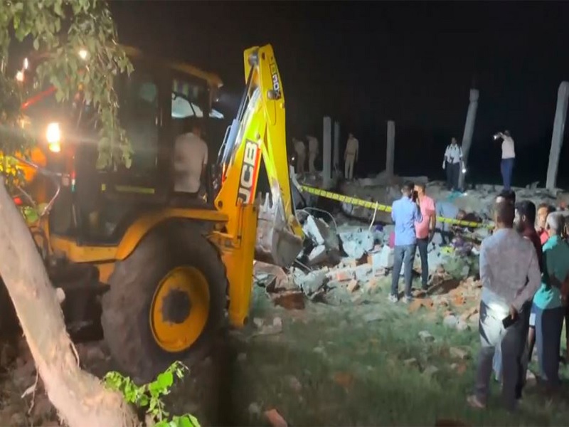 அயோத்தியில் குண்டுவெடிப்பால் வீடு இடிந்து விழுந்ததில் 5 பேர் மரணம்
