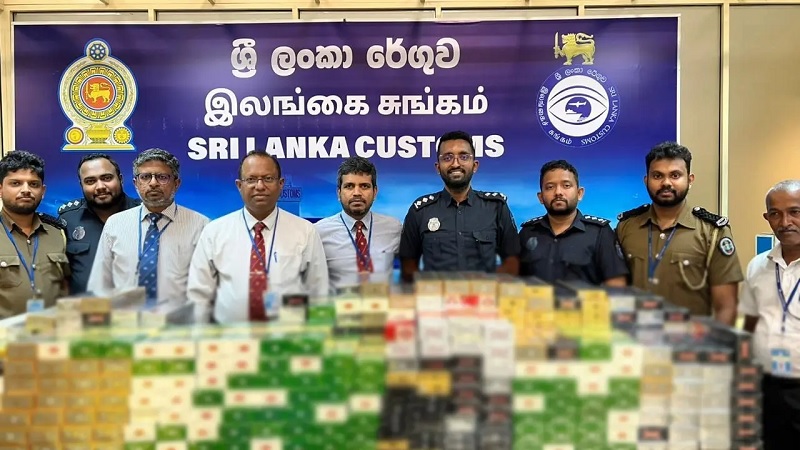 பேருந்தில் இஸ்லாமிய பெண் மீது இனவெறி தாக்குதல் நடத்திய டொராண்டோ நபர் கைது