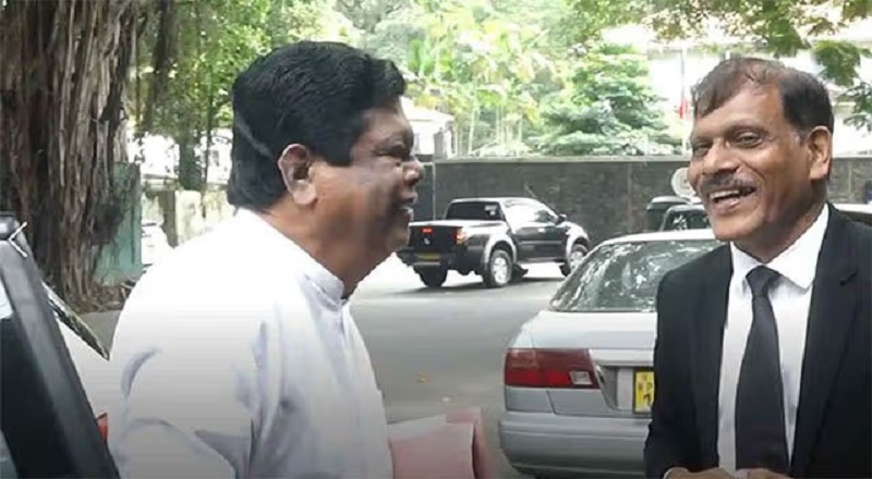 பந்துல குணவர்தன லஞ்ச ஊழல் ஆணைக்குழுவில் முன்னிலை