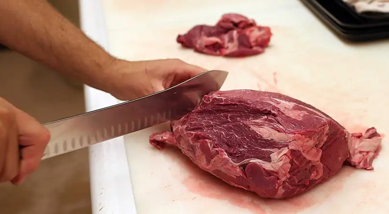 இலங்கையில் மாட்டிறைச்சி பிரியர்களுக்கு அதிர்ச்சி தகவல்..!!