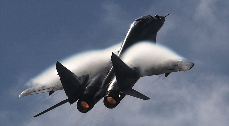 ரஷ்யா MiG-29 Fighter ஜெட் போர் விமானம் விபத்து. விமானி பலி!