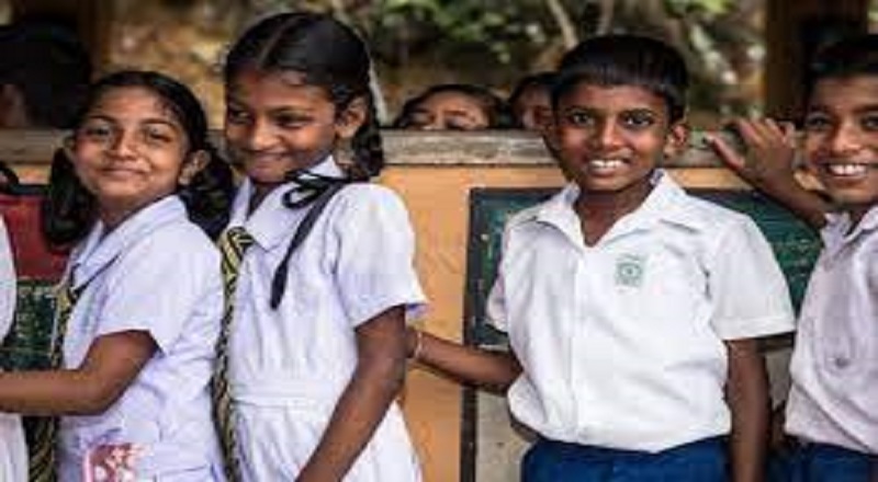 இலங்கையிலுள்ள அனைத்து பாடசாலைகளையும் நவம்பரில் திறக்க ஏற்பாடு
