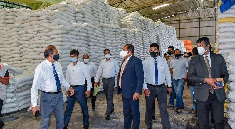 பதுக்கி வைக்கப்பட்டிருந்த 83.000 மெட்ரிக் தொன் சீனி? அரசாங்கத்தின்  அதிரடி முடிவு