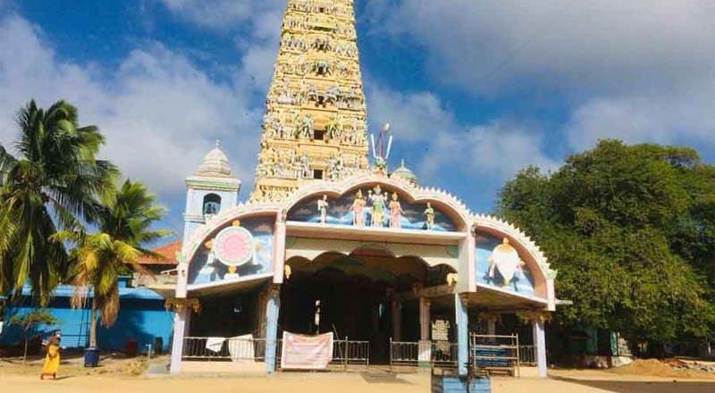 யாழ் பொன்னாலை வரதராஜப் பெருமாள் கோவில் யாகத்தில் கலந்துகொண்ட தேரர்கள்! photos 