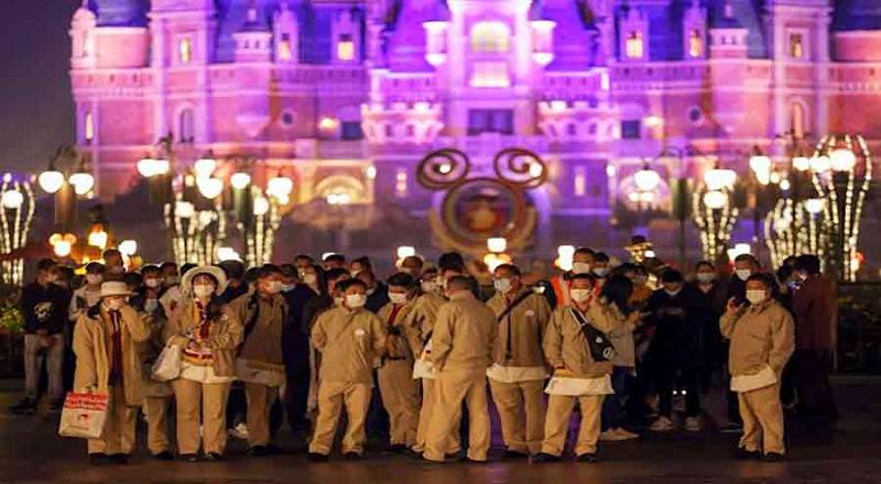 30,000 பேரை பூங்காக்குள் அடைத்து வைத்த சீன அதிகாரிகள்