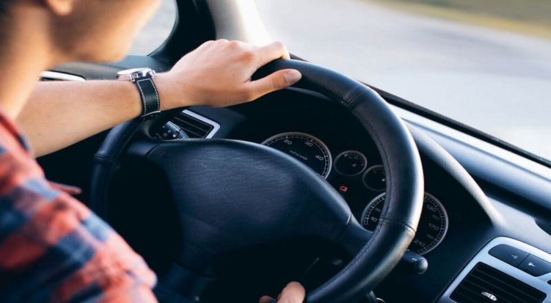 தொற்றுப் பரவல் பாதிப்புக்கு பிறகு வாடகை கார் ஒட்டுநர்கள் பற்றாக்குறை!