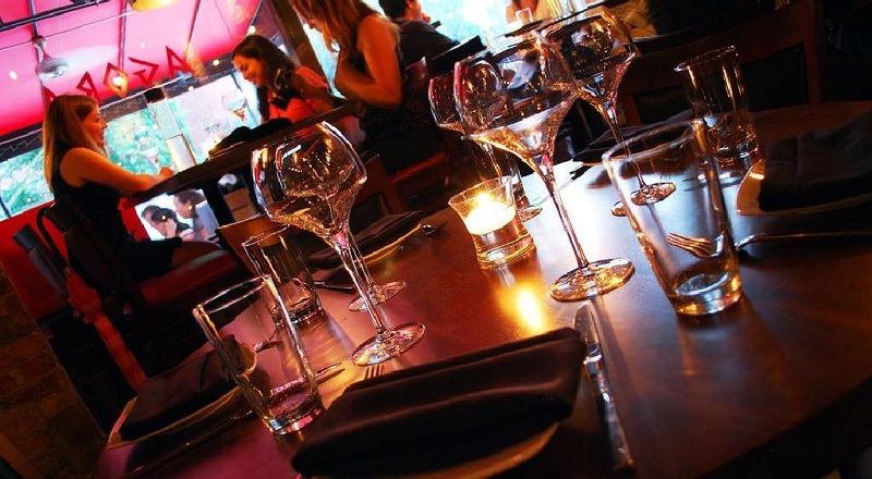 கிறிஸ்மஸ் பண்டிகை காலத்தின் போது கொவிட் அனுமதி பத்திரங்கள் கோரும் வேல்ஸ் அரசாங்கம்