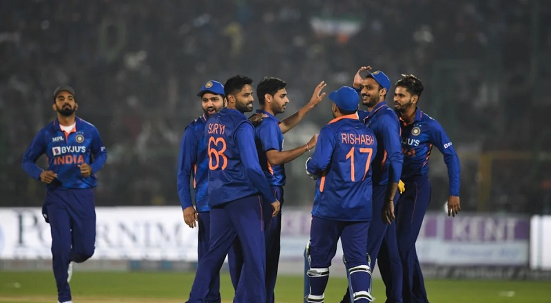 IND Vs NZ - இந்தியாவுக்கு 165 ரன்கள் இலக்காக நிர்ணயித்துள்ள நியூசிலாந்து