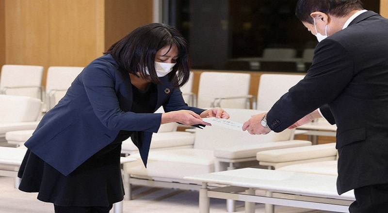 பதவியை இராஜினாமா செய்யும் ஜப்பான் பெண் அரசியல்வாதி  லங்கா4.கொம் / Lanka4.com